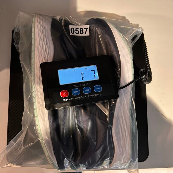 New Balance WARISCN3 Fresh Foam Arishi V3 Running Shoes‎ Navy Women's Size US 11 - Picture 8 of 8